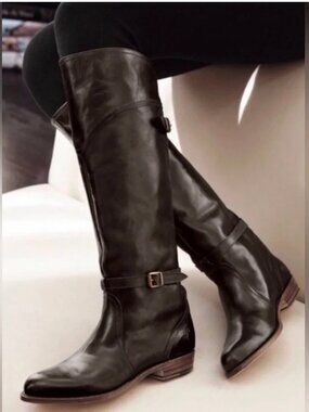Frye Dorado Boots dark brown. Barely worn great condition. Size 6.5, retail $418
